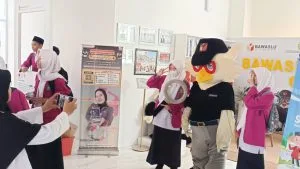 Anjangsana Ke Perpusda, Tim Literasi Matsasaba Berkesempatan Dapat Materi Sosialisasi Bawaslu